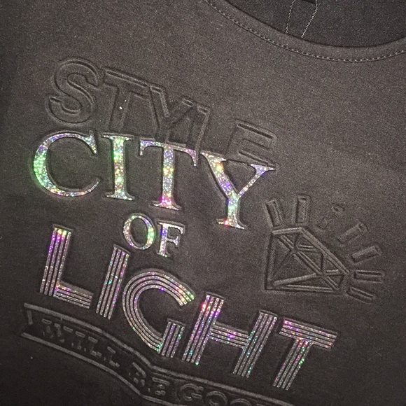 🔥NWT shirt - Picture 2 of 3